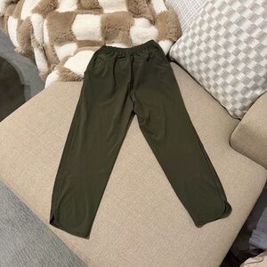 Lululemon Cropped Joggers